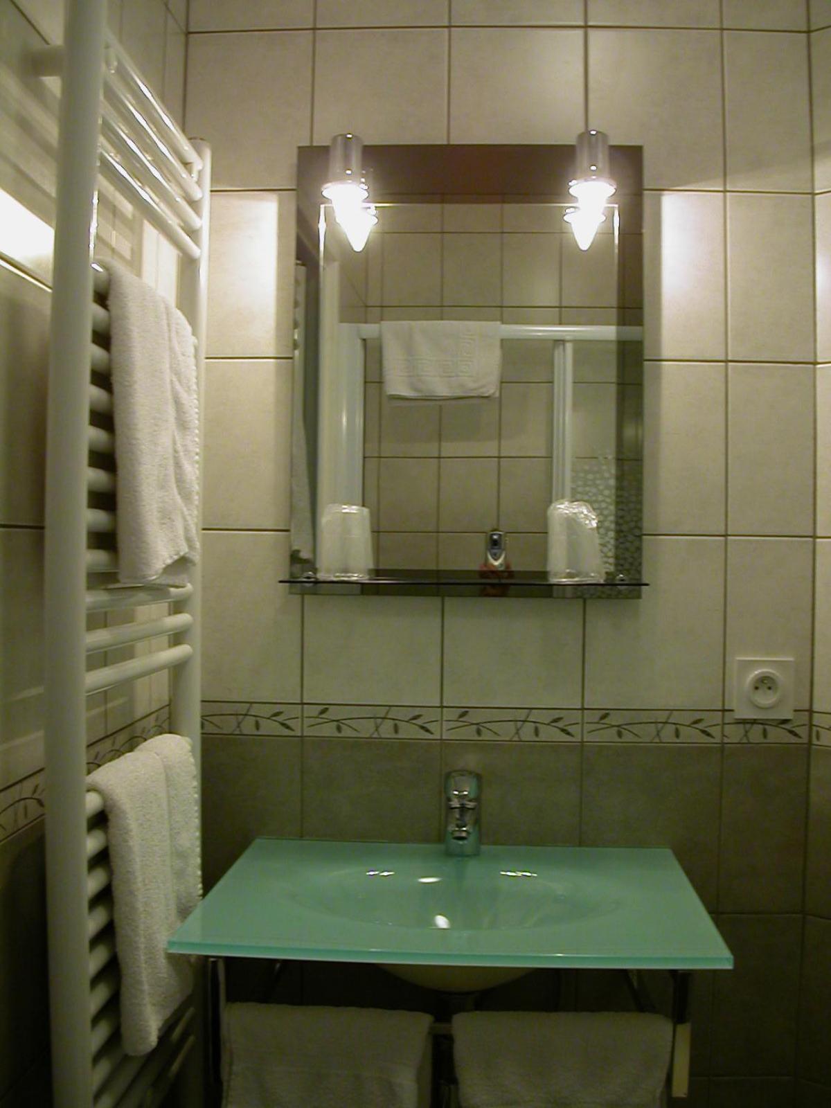 Logis Hotel Restaurant Les Cevennes Saint-Cirgues-en-Montagne Екстериор снимка