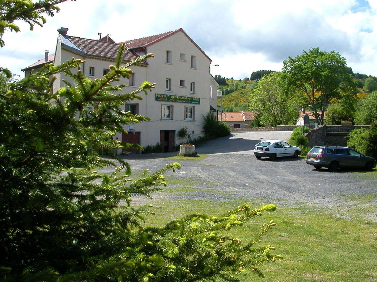 Logis Hotel Restaurant Les Cevennes Saint-Cirgues-en-Montagne Екстериор снимка