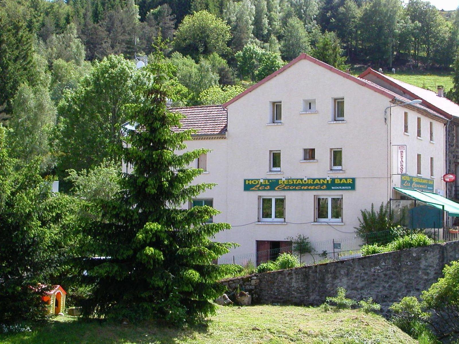 Logis Hotel Restaurant Les Cevennes Saint-Cirgues-en-Montagne Екстериор снимка