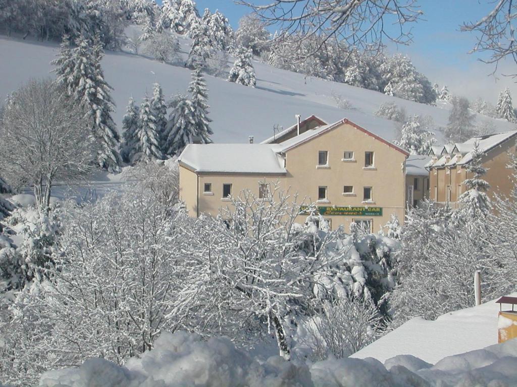 Logis Hotel Restaurant Les Cevennes Saint-Cirgues-en-Montagne Екстериор снимка