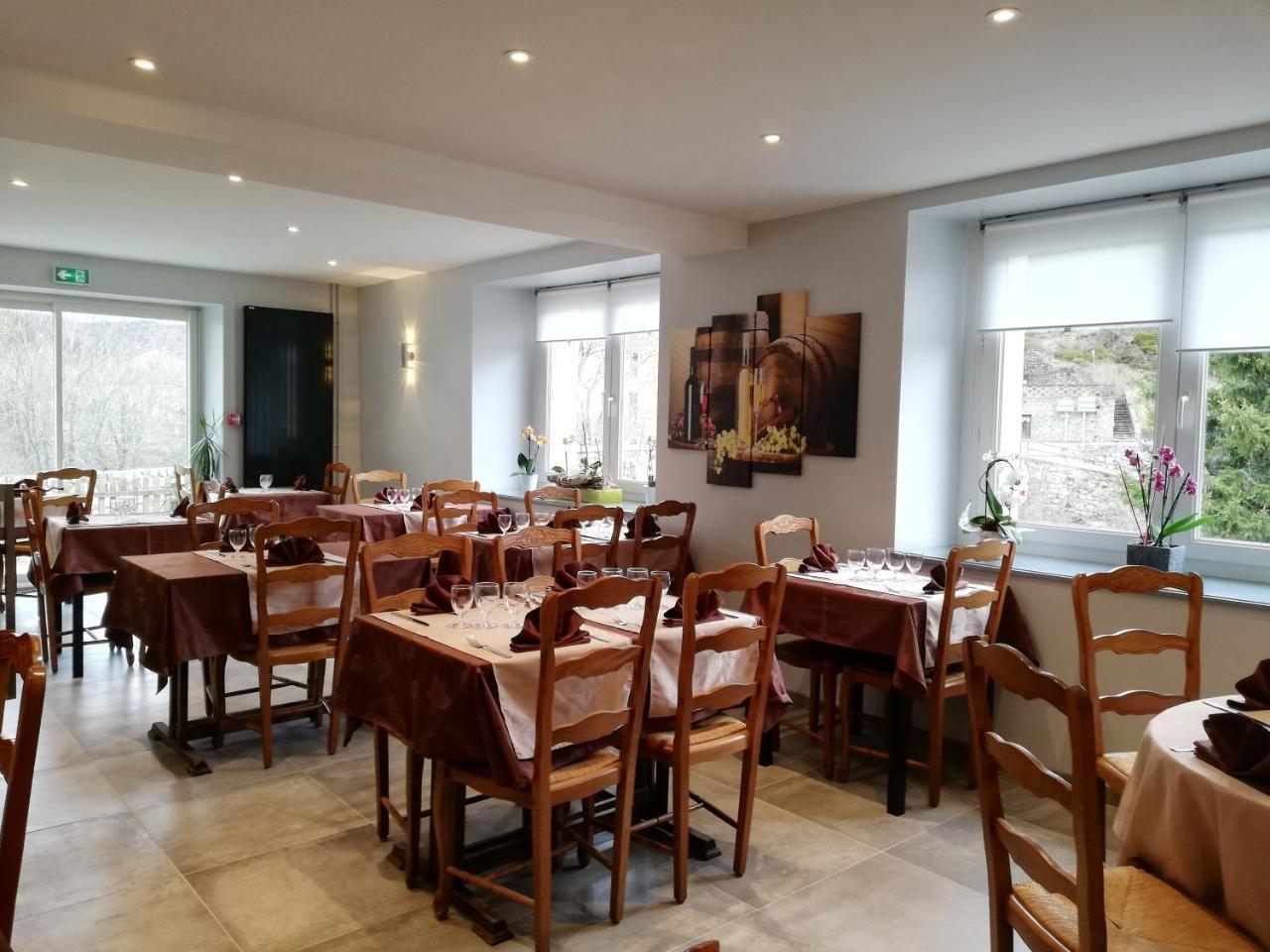 Logis Hotel Restaurant Les Cevennes Saint-Cirgues-en-Montagne Екстериор снимка