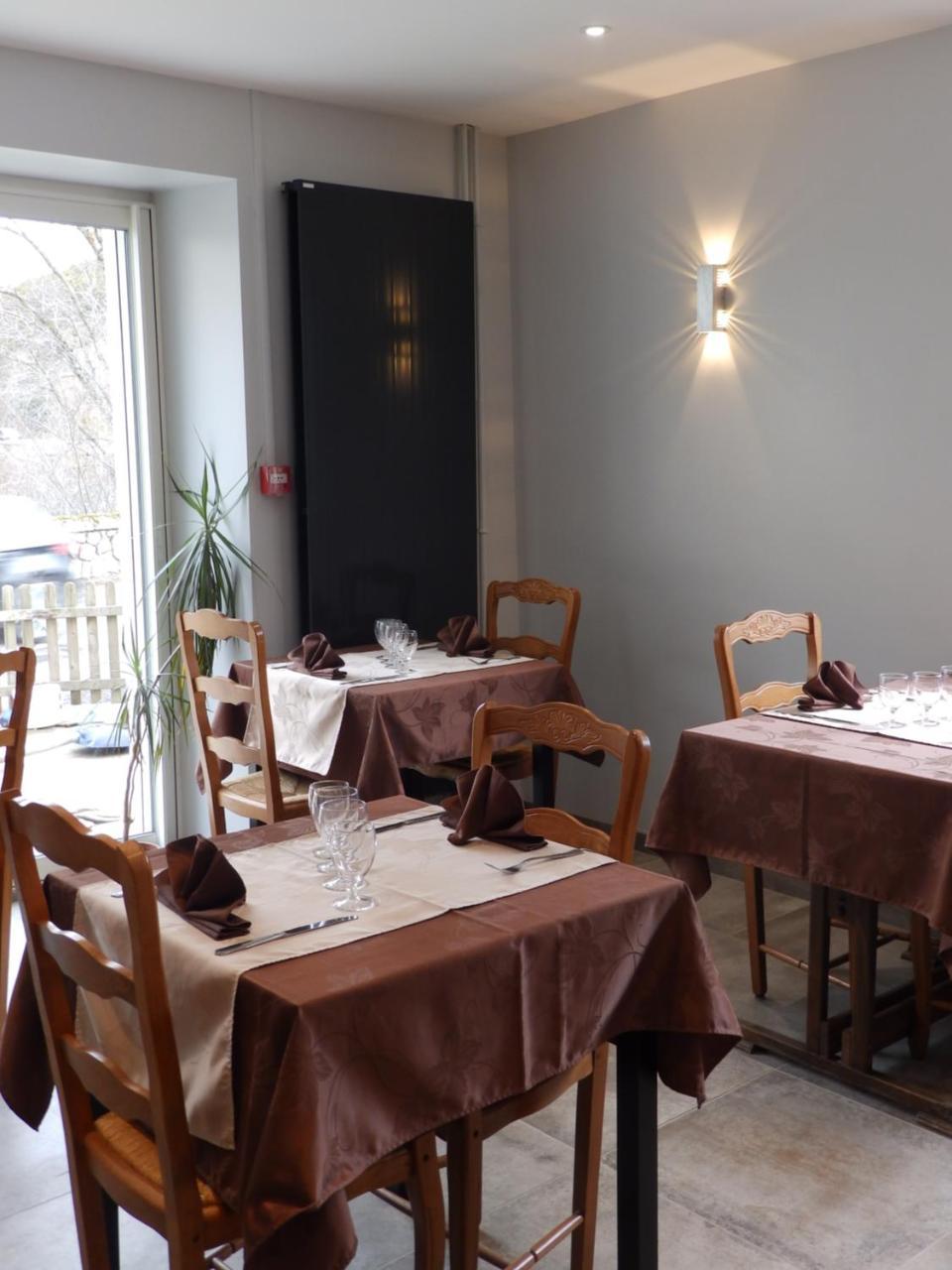 Logis Hotel Restaurant Les Cevennes Saint-Cirgues-en-Montagne Екстериор снимка